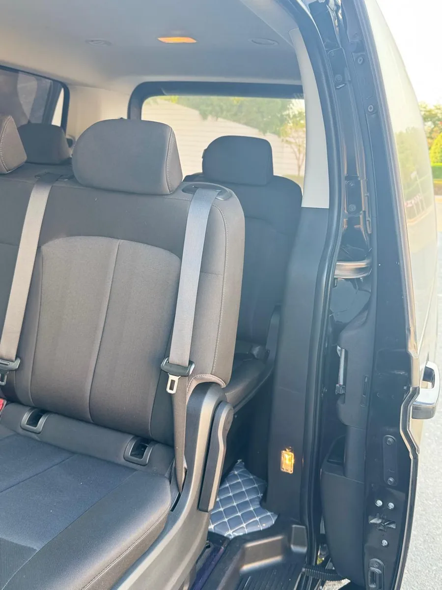 Hyundai Staria 2025 - 3